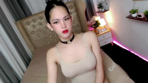Snapshot of ariahooper chatting on July 15, 2026, 3:39 pm Christine JorgensenChristmas wish breasts implants online show from July 15, 2026, 3:39 pm