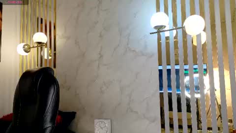 Snapshot of arialux_ chatting on July 17, 2026, 3:35 am Aria online show from July 17, 2026, 3:35 am