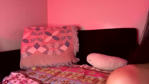 Aria Mariz online show from October 7, 2025, 11:13 pm