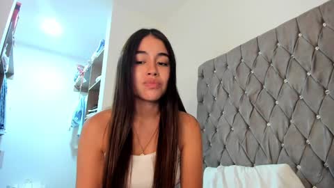 Snapshot of ariamontgomeryyy chatting on December 22, 2024, 3:00 am Aria Montgomery online show from December 22, 2024, 3:00 am