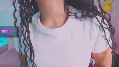 Snapshot of ariana_bae_ chatting on October 23, 2025, 1:05 am online show from October 23, 2025, 1:05 am