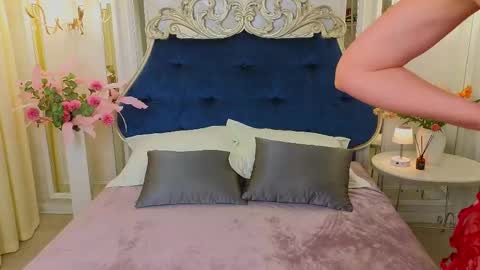 Snapshot of ariana_petite chatting on May 26, 2026, 11:23 pm Ariana online show from May 26, 2026, 11:23 pm