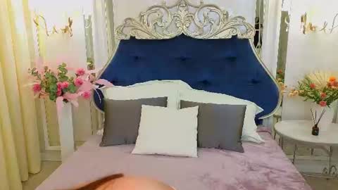 Snapshot of ariana_petite chatting on June 9, 2026, 11:16 pm Ariana online show from June 9, 2026, 11:16 pm