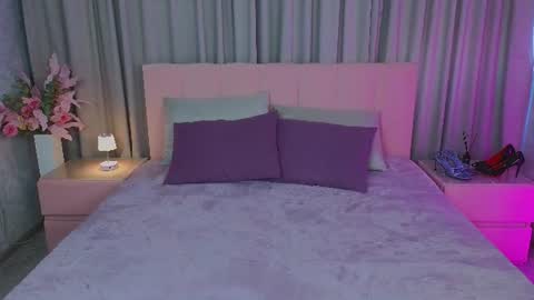 Snapshot of ariana_petite chatting on June 30, 2026, 12:11 am Ariana online show from June 30, 2026, 12:11 am