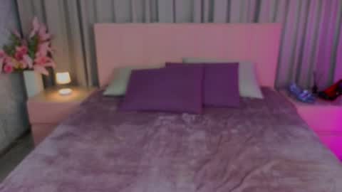 Snapshot of ariana_petite chatting on July 8, 2026, 12:04 am Ariana online show from July 8, 2026, 12:04 am