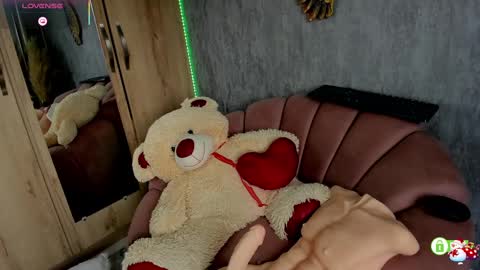 cristina online show from February 24, 2025, 3:53 pm