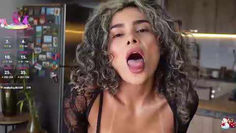 cristina online show from June 10, 2026, 12:48 pm