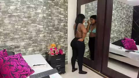 Snapshot of arianaablack chatting on February 25, 2025, 12:13 pm Ariana online show from February 25, 2025, 12:13 pm