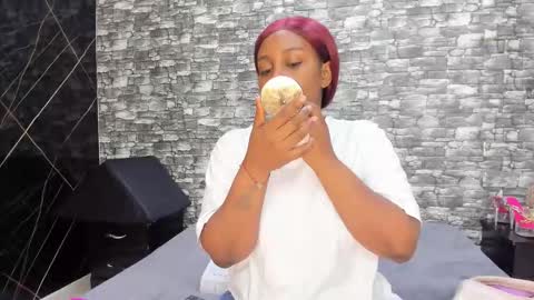 Snapshot of arianaablack chatting on October 23, 2025, 12:04 pm Ariana online show from October 23, 2025, 12:04 pm