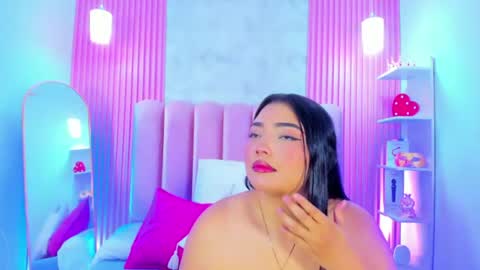 ArianaRougee online show from July 29, 2026, 2:53 am