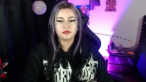 Snapshot of arianauwu666 chatting on July 11, 2026, 12:24 am help me 100 hands up my OF is Free online show from July 11, 2026, 12:24 am