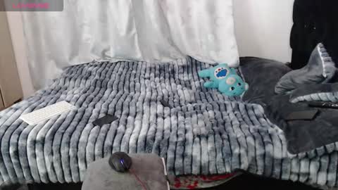 arianna and max online show from March 29, 2026, 12:21 am