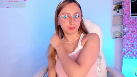 Arianna online show from October 10, 2025, 5:01 pm