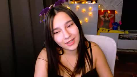 Snapshot of arianna_grend chatting on October 28, 2025, 1:58 pm Arianna online show from October 28, 2025, 1:58 pm