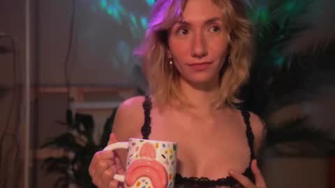 Olivka online show from October 26, 2025, 5:46 am