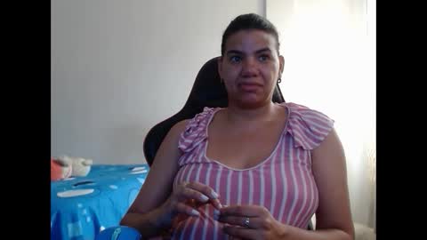 Snapshot of ariannaloovel chatting on February 15, 2025, 4:45 pm ariannaloovel online show from February 15, 2025, 4:45 pm