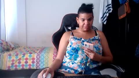 ariannaloovel online show from July 28, 2026, 6:20 pm