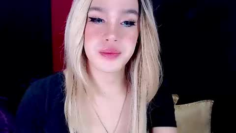 ARIANNE CUMS  online show from January 9, 2025, 9:05 pm