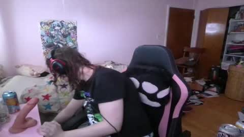 Ariathebrat online show from May 18, 2026, 9:09 pm