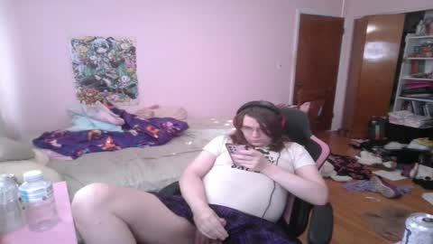 Ariathebrat online show from June 8, 2026, 9:37 pm