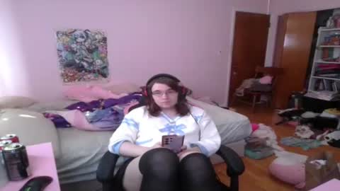 Ariathebrat online show from June 19, 2026, 9:18 pm