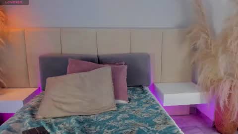 Aria online show from July 28, 2026, 9:47 pm