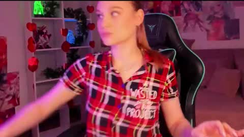 Aria online show from December 14, 2025, 9:25 am