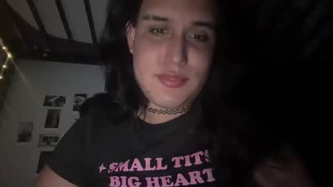 Aria online show from November 12, 2025, 7:42 am