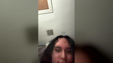 Aria online show from April 23, 2026, 2:02 am