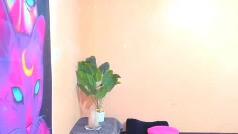 VAL online show from February 18, 2025, 1:11 pm