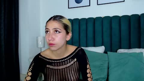 Ari Bunnie  online show from April 18, 2026, 5:00 am