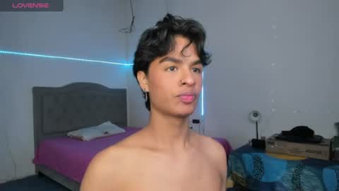 ariel_adan online show from June 16, 2026, 7:38 pm