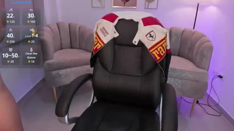 Snapshot of ariel_laurentt chatting on December 19, 2025, 5:36 am ariel online show from December 19, 2025, 5:36 am