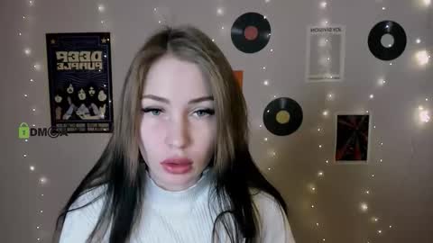 ariel_shadow online show from November 22, 2025, 9:19 am