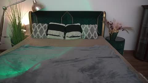 Snapshot of arielgemme chatting on May 28, 2026, 8:17 pm Ariel online show from May 28, 2026, 8:17 pm