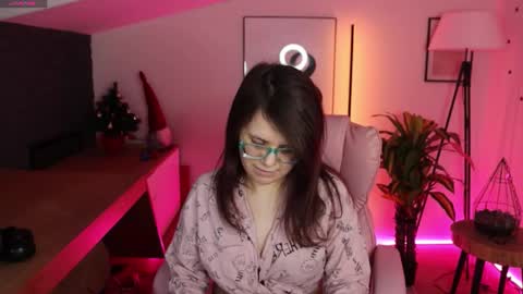 Snapshot of ariell_mini chatting on January 18, 2026, 2:21 pm Ariell Mini online show from January 18, 2026, 2:21 pm