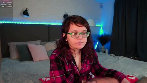 Snapshot of ariell_mini chatting on April 1, 2026, 5:52 am Ariell Mini online show from April 1, 2026, 5:52 am