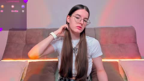 Ariella online show from December 9, 2024, 4:56 am