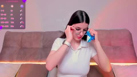 Ariella online show from February 18, 2025, 6:04 am