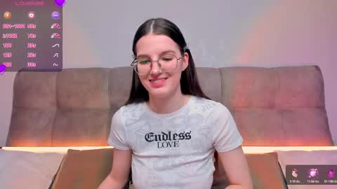 Ariella online show from March 3, 2025, 5:42 am