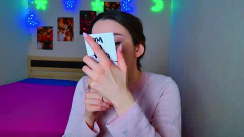 Snapshot of arielstonks_lovee chatting on December 13, 2024, 2:21 am arielstonks_lovee online show from December 13, 2024, 2:21 am