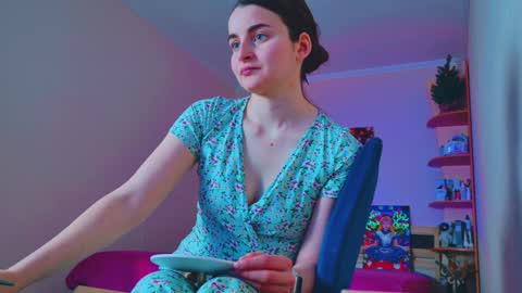 Snapshot of arielstonks_lovee chatting on January 14, 2025, 4:04 am arielstonks_lovee online show from January 14, 2025, 4:04 am