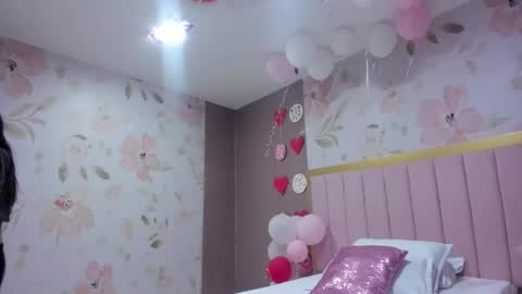 Snapshot of arietta_skinny chatting on March 2, 2026, 12:12 pm Arietta online show from March 2, 2026, 12:12 pm