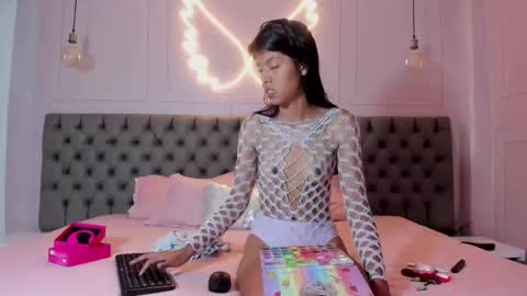 Snapshot of arietta_skinny chatting on March 10, 2026, 12:10 pm Arietta online show from March 10, 2026, 12:10 pm