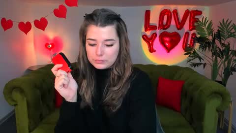 Ari online show from March 7, 2025, 9:07 am