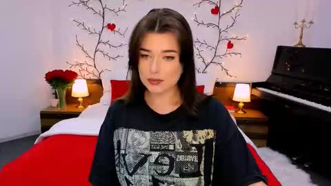 Ari online show from September 19, 2025, 8:20 pm