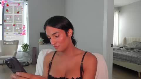 Aria online show from September 20, 2025, 5:36 pm