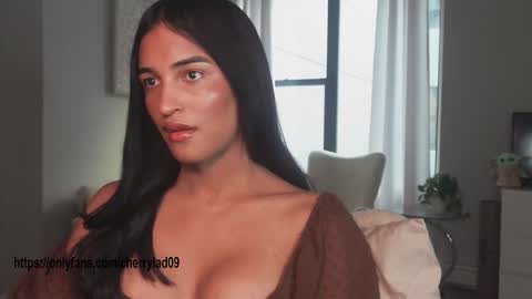 Aria online show from October 2, 2025, 8:05 pm