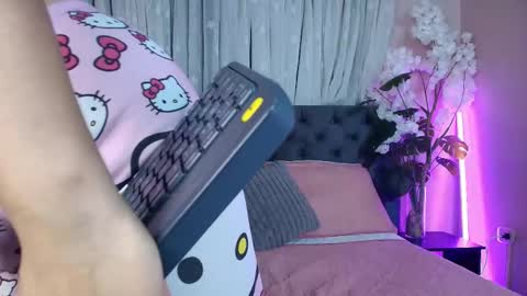 Ariia sweett online show from March 25, 2026, 3:56 am