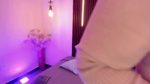  Arianna  online show from March 5, 2026, 2:02 pm